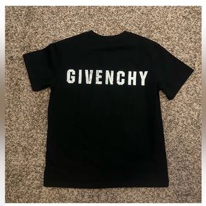 Givenchy T-Shirt Sale Today Only🔥🔥🔥🔥